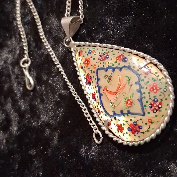 Vintage Hand-Painted Persian Teardrop Pendant. Silver Twist Frame. 18 In Long - Picture 7 of 7